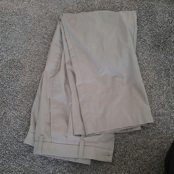 Croft and Barrow Khaki Pants - Picture 1 of 3
